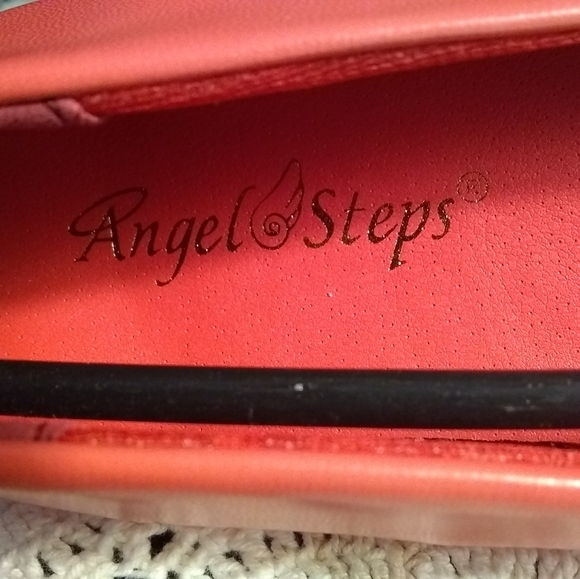 Shoes - Picture 5 of 6